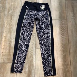 Girls Reebok Pittsburgh Penguins leggings sz 7/8